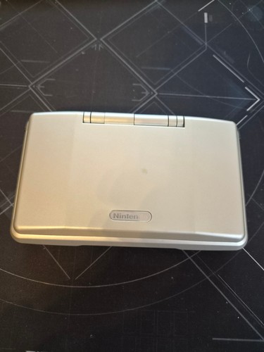 Nintendo classic ntr 001 - ds,